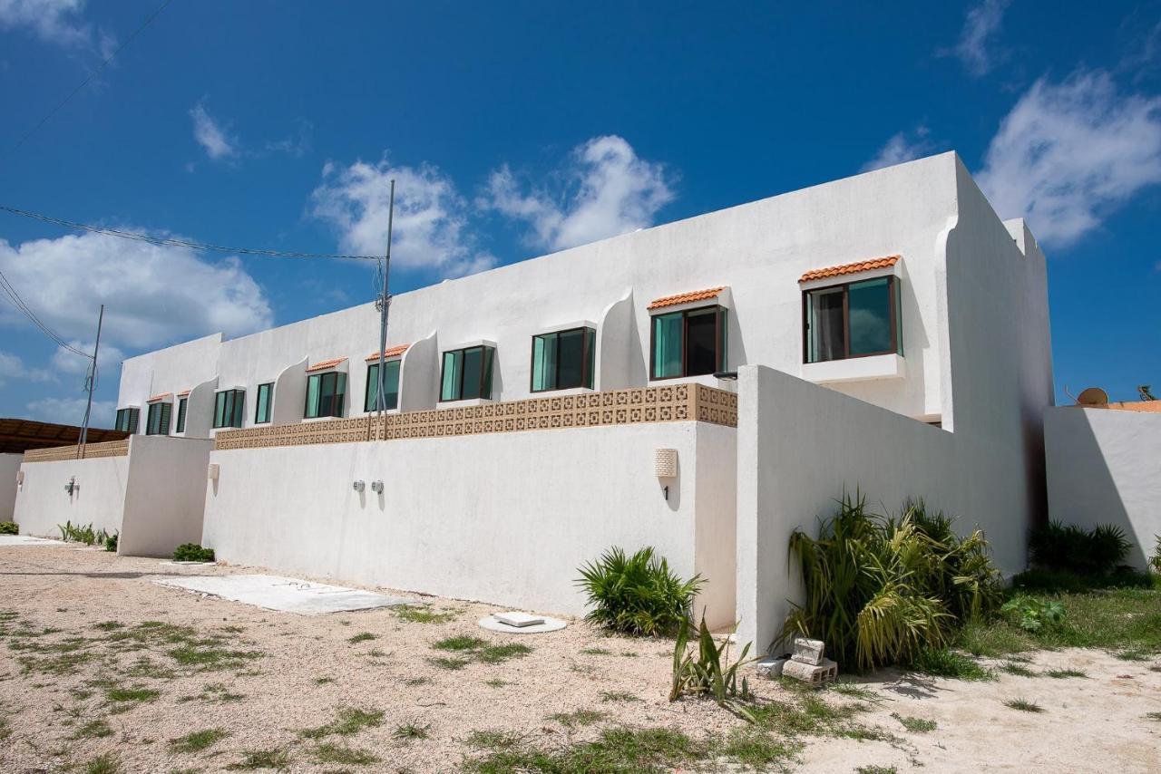 97982 New Modern Villa, Private Pool, High Internet Speed, 2 Blocks From The Beach Pueblo Pueblo Chicxulub 外观 照片