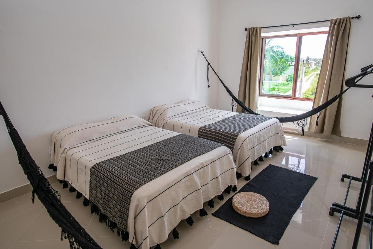97982 New Modern Villa, Private Pool, High Internet Speed, 2 Blocks From The Beach Pueblo Pueblo Chicxulub 外观 照片